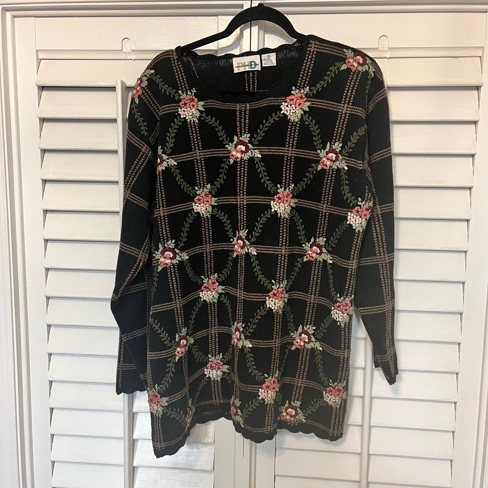 Paul Harris Designs Black Floral Embroidered Sweater‎ With Scalloped Hem Size 8